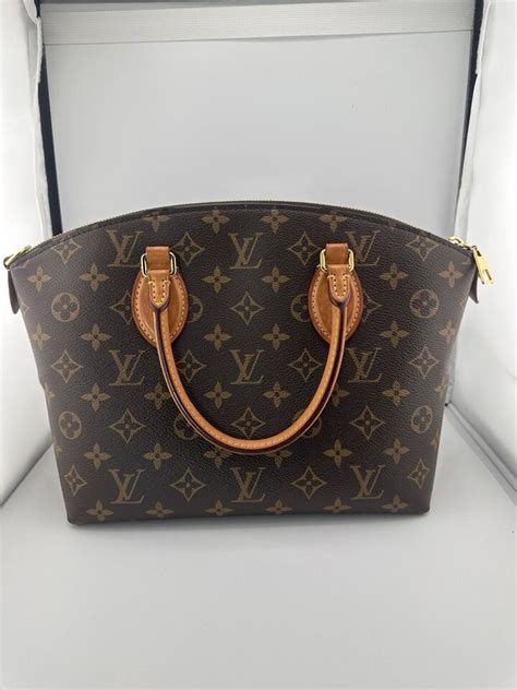 louis vuitton bow tie monogram